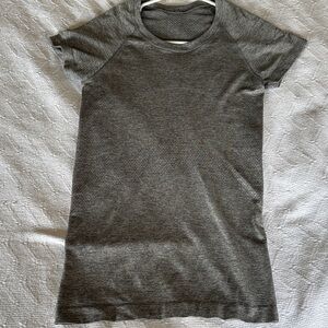 Lululemon Swiftly Tech